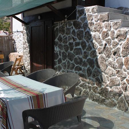 Eco Village Under The Cliffs Ilindenci Kültér fotó