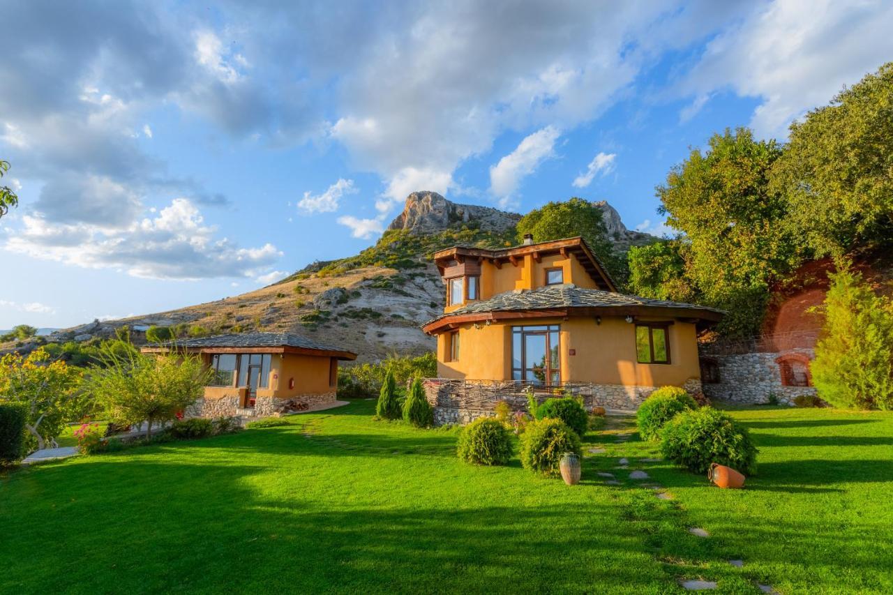 Eco Village Under The Cliffs Ilindenci Kültér fotó