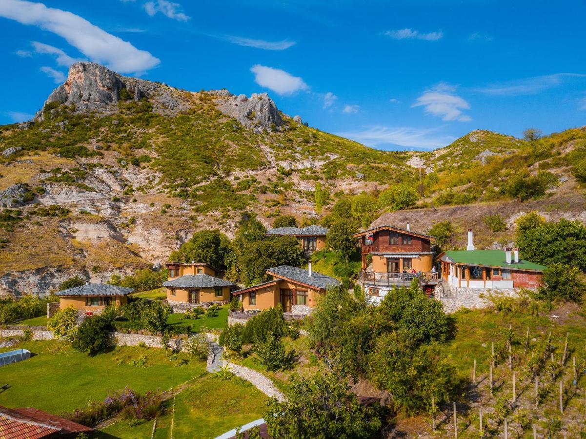 Eco Village Under The Cliffs Ilindenci Kültér fotó