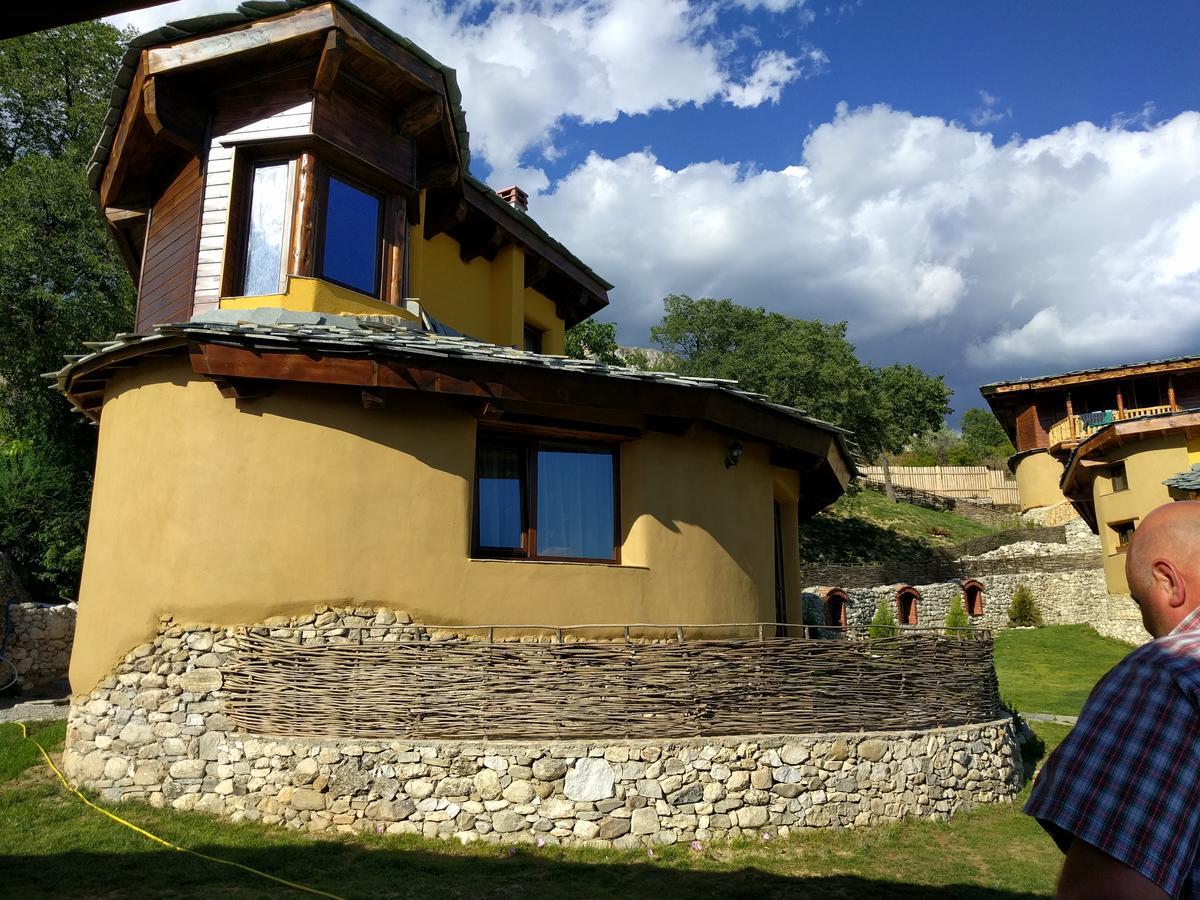 Eco Village Under The Cliffs Ilindenci Kültér fotó