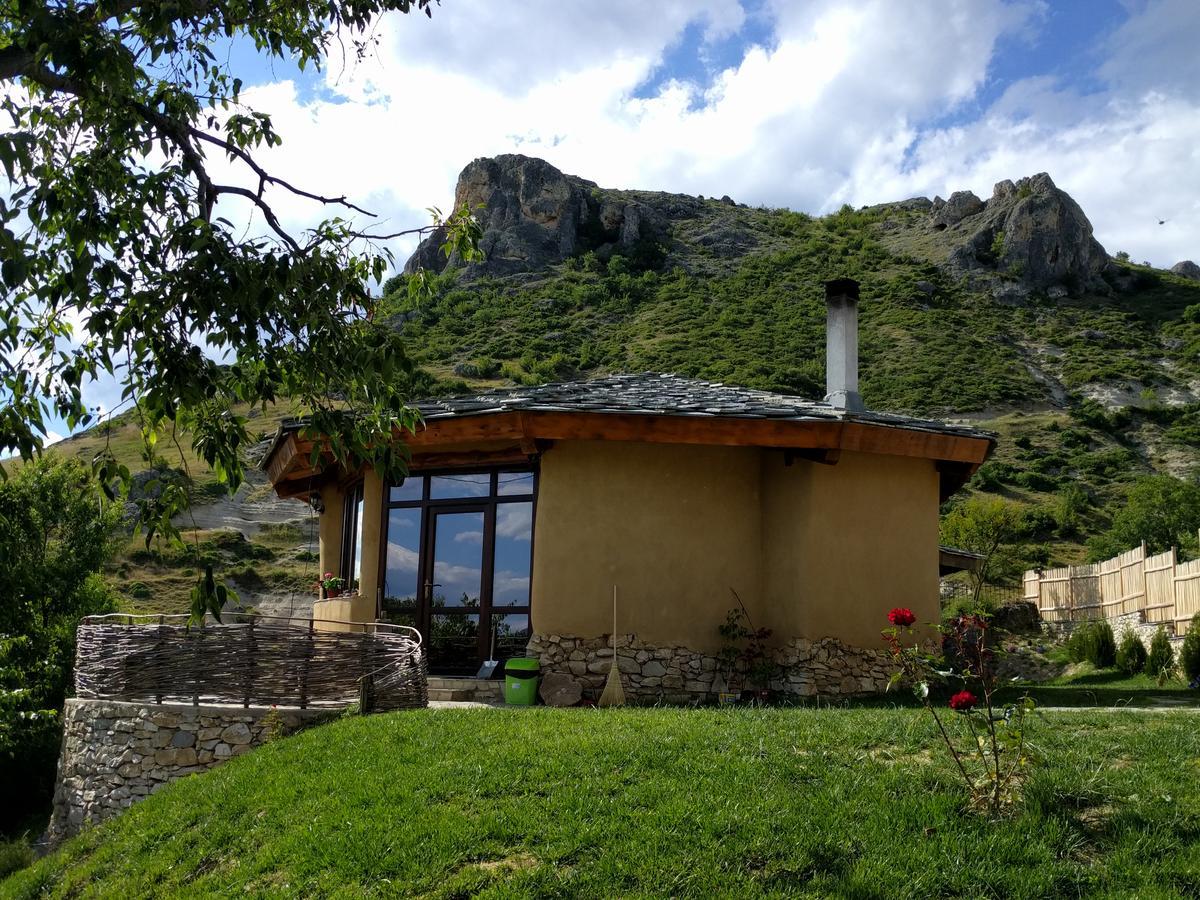 Eco Village Under The Cliffs Ilindenci Kültér fotó