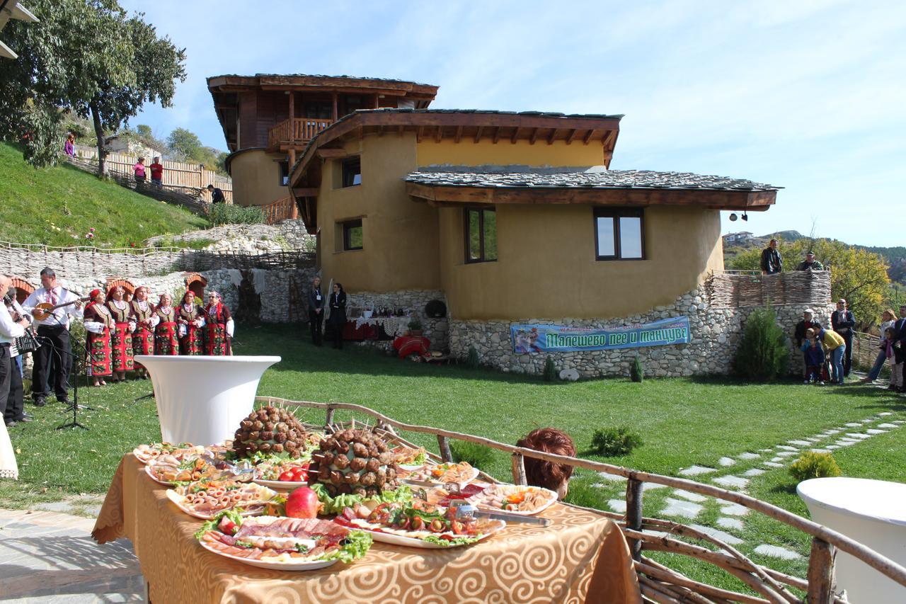 Eco Village Under The Cliffs Ilindenci Kültér fotó