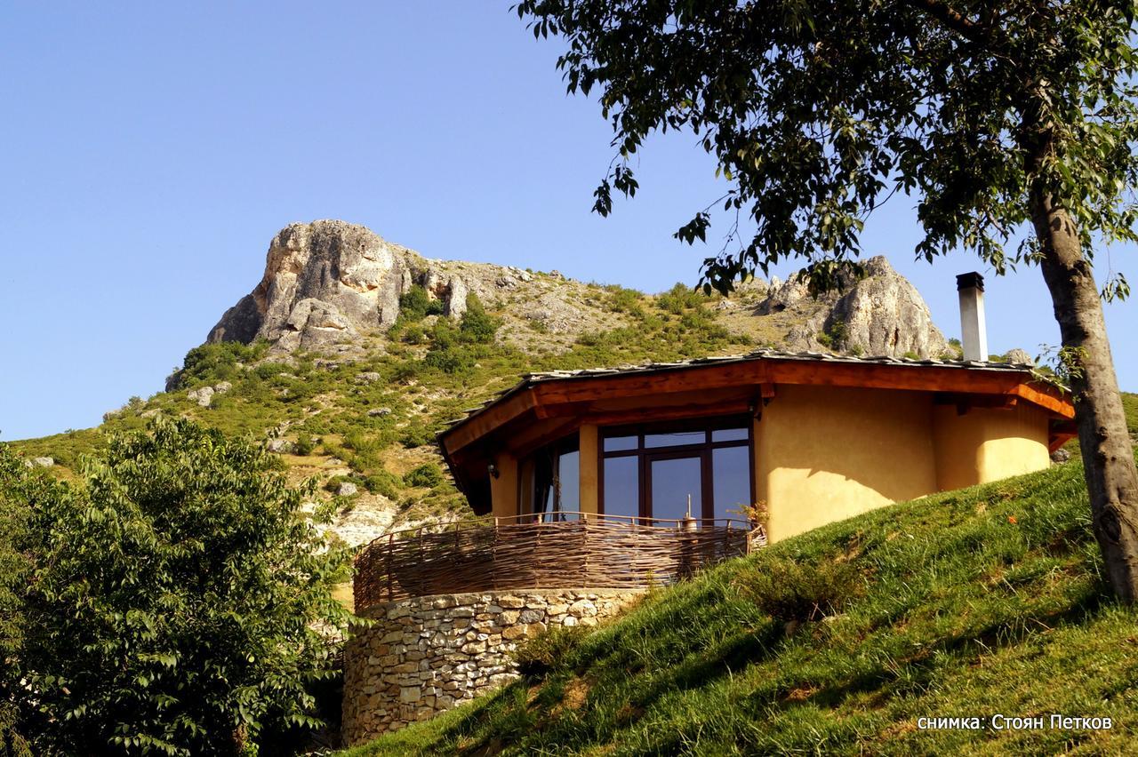 Eco Village Under The Cliffs Ilindenci Kültér fotó